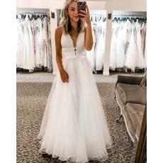 Tulle White V-neck Beading Wedding Dress WD2479