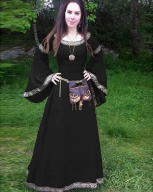 Black Jewel Neckline Vintage Medieval Bridgerton Dress with Flare Sleeves VD012