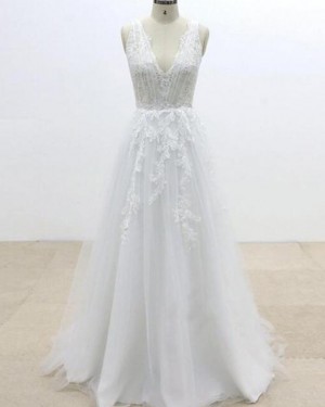 Tulle V-neck White Lace Applique Wedding Dress WD2243