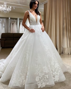 White Tulle V-neck Lace A-line Wedding Dress WD2405